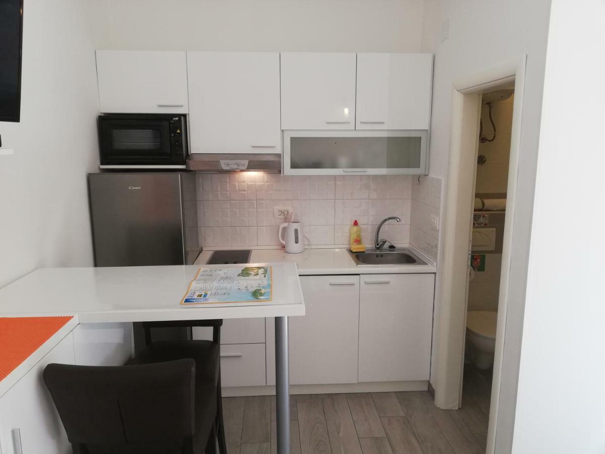 Apartment Vinko Split Exteriör bild