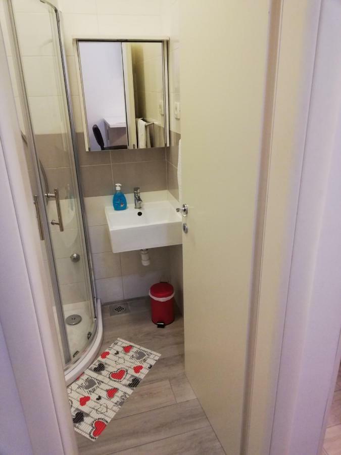 Apartment Vinko Split Exteriör bild